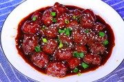 如何制作美味的浙江菜-杨梅肉丸