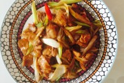 如何制作地道浙江菜-葱椒肉
