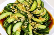 如何制作香脆可口的蒜泥黄瓜，浙江菜经典凉拌菜谱