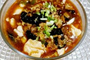 如何制作美味的炒豆腐脑？简单易学的家常做法！