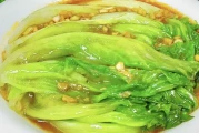 如何制作美味又简单的蚝油生菜-经典粤菜家常做法