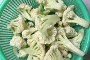 如何制作清脆可口的醒胃腌椰菜花？详细步骤+小技巧