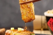 如何制作地道粤菜素烧鹅-香酥可口的素食佳肴