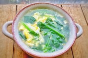 如何制作一道美味的菠菜蛋蓉浙江菜