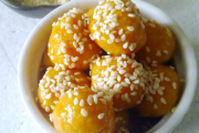 蜜汁梨球的做法，浙江菜经典甜品，外酥里嫩，甜香四溢