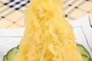 如何制作地道浙江菜-香油金瓜丝