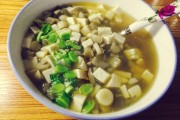 如何制作美味的蘑菇炖豆腐-浙江菜经典家常做法
