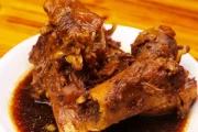 如何制作正宗浙江菜筒子肉？详细步骤+小技巧全攻略