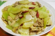 如何制作美味的肉片炒莴笋，浙江菜经典家常做法