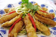 如何制作地道浙江菜-葱辣鱼条