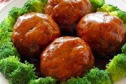 如何制作经典的浙江菜-四喜丸子
