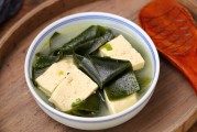 如何制作一道鲜美的浙江菜-海味豆腐汤
