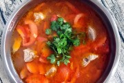 如何制作美味的西红柿牛肉汤，家庭版浙江菜谱