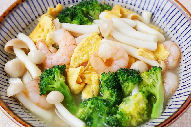 虾仁汤河粉