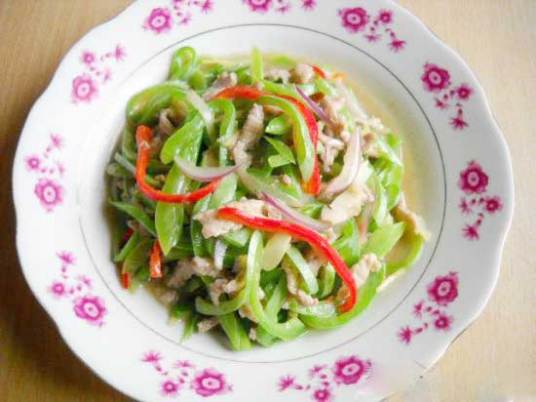 芹菜肉丝炒苦瓜