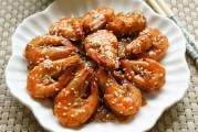 如何制作酥脆鲜香的炸芝麻虾，东北经典菜肴