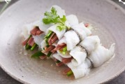 如何制作经典的浙江菜-三丝鱼卷