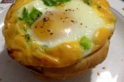 早餐鸡蛋杯食谱，15分钟快手培根奶酪烘蛋杯制作教程