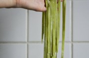 无麸质绿豆粉意大利面自制教程，替代小麦粉的创新食谱