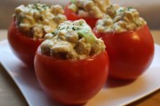 健康低卡三文鱼鹰嘴豆填馅番茄食谱，夏季轻食首选