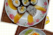 如何制作健康美味的蔬果寿司，日本料理简易教程