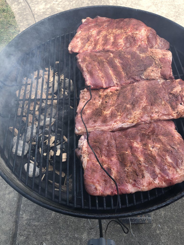 用旧韦伯烤炉改造的熏制炉