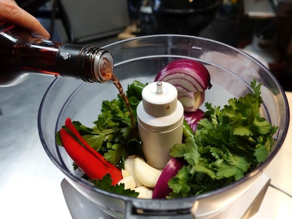 制作奇米丘里酱