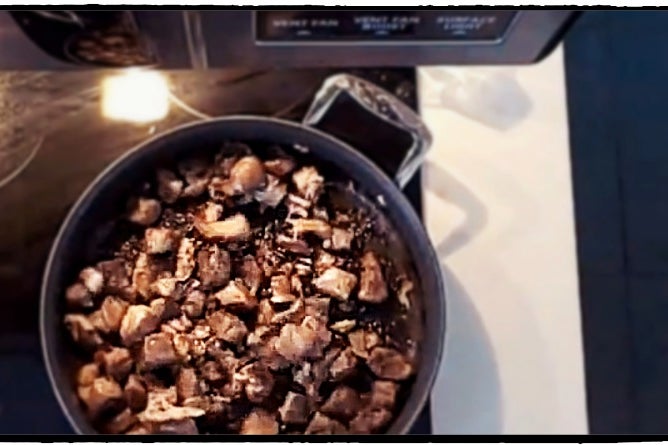 炖煮2-3小时后...