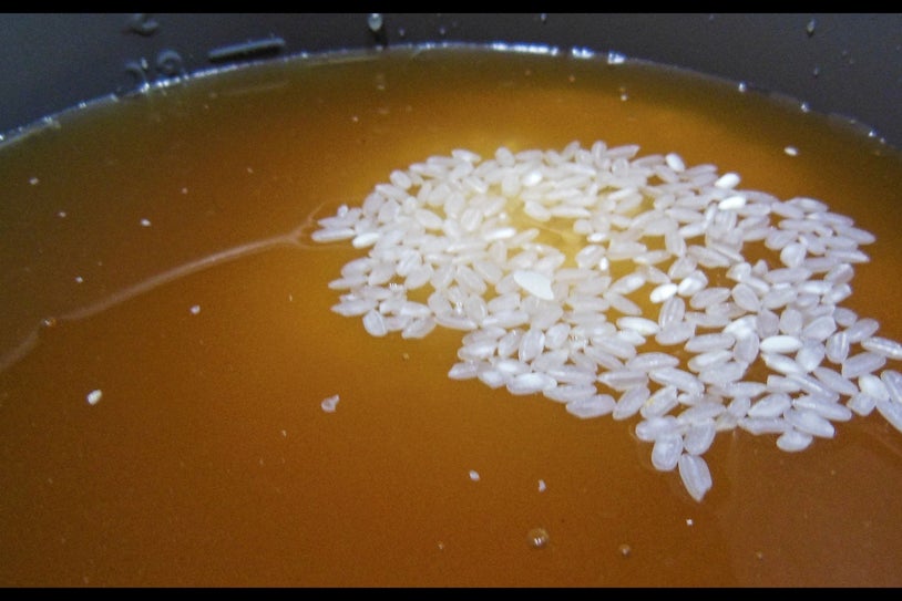 准备米饭与海苔壳