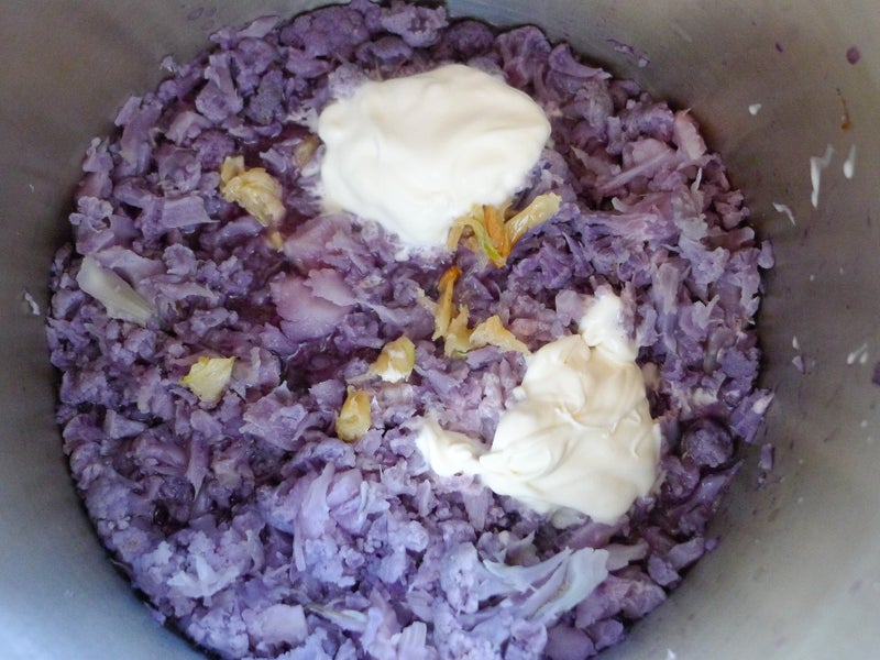 混合食材并搅打