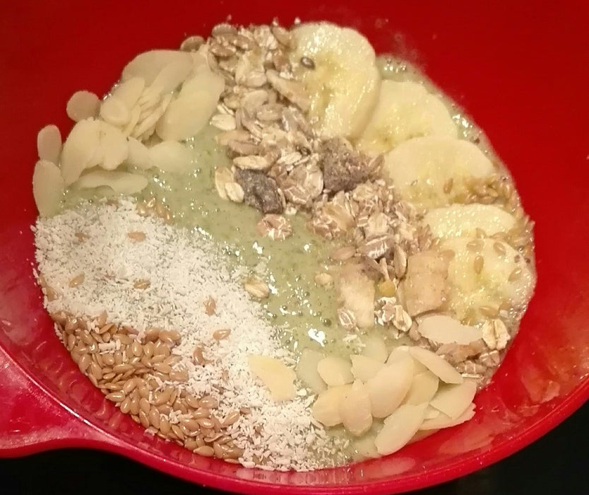 美味绿色奶昔碗