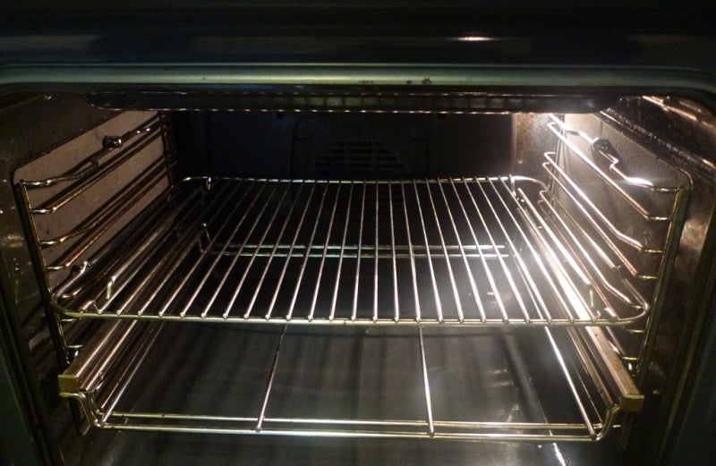 预热烤箱至200°C（400°F）