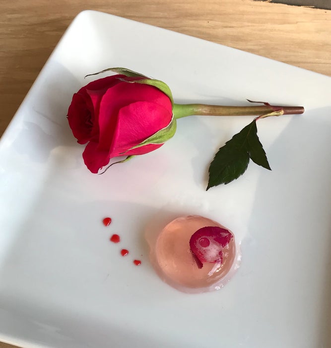 分子玫瑰球配树莓凝胶