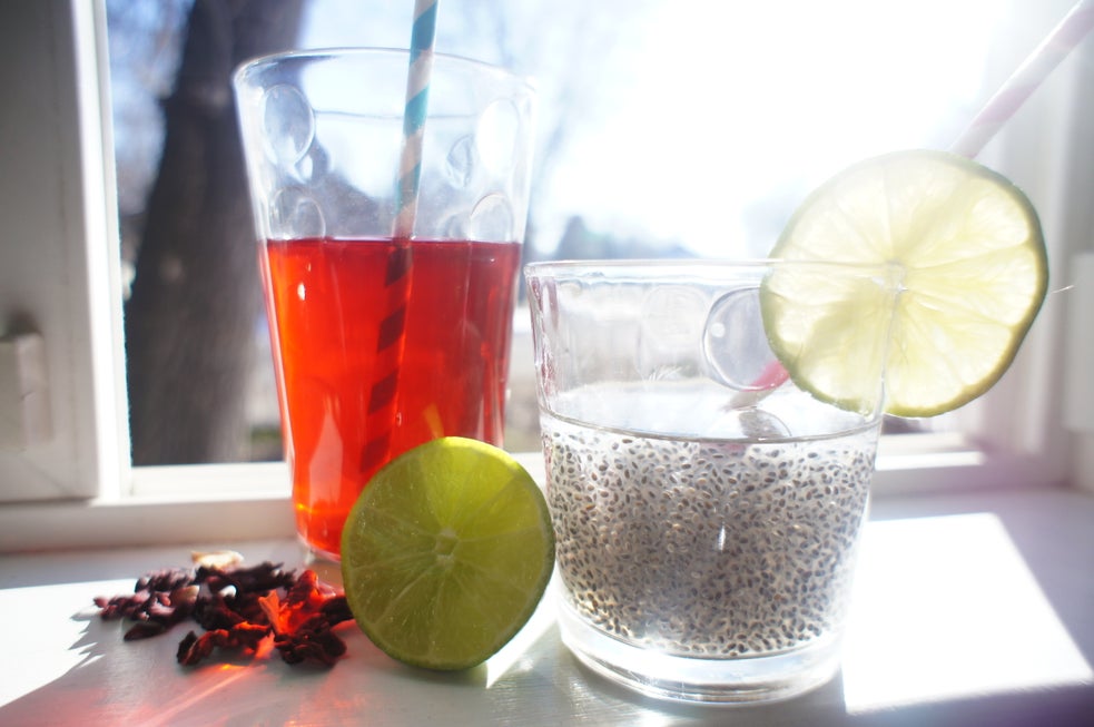 奇亚鲜果饮:为任何饮品增添营养