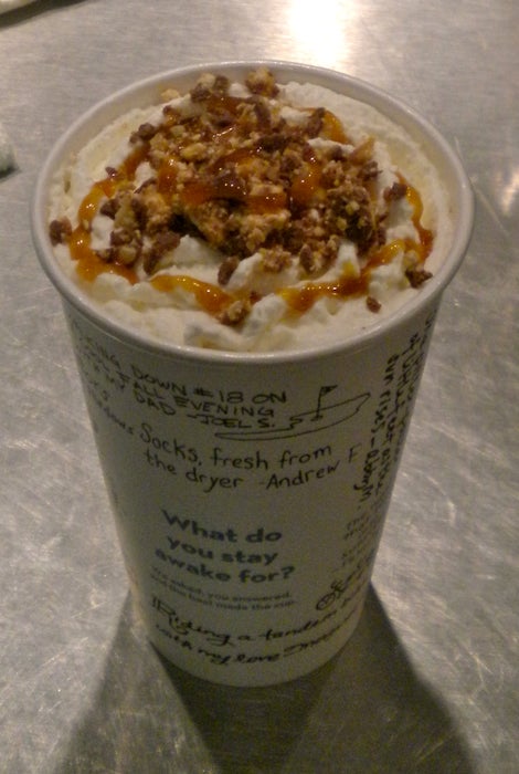 制作Caribou海龟摩卡咖啡