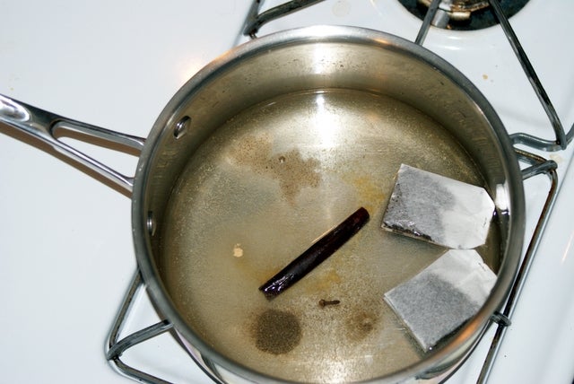 混合茶叶与香料