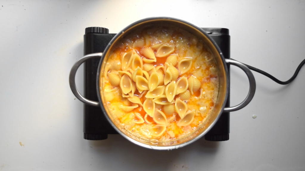 混合意面与酱汁