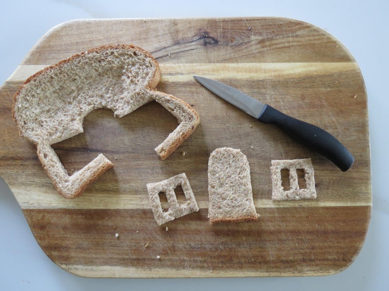 面包童话屋门窗与烤制栅栏