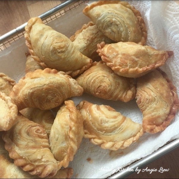 Drained the Deep Fried Curry Puffs.