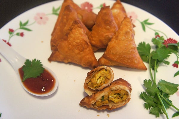 鸡蛋迷你萨莫萨三角饺