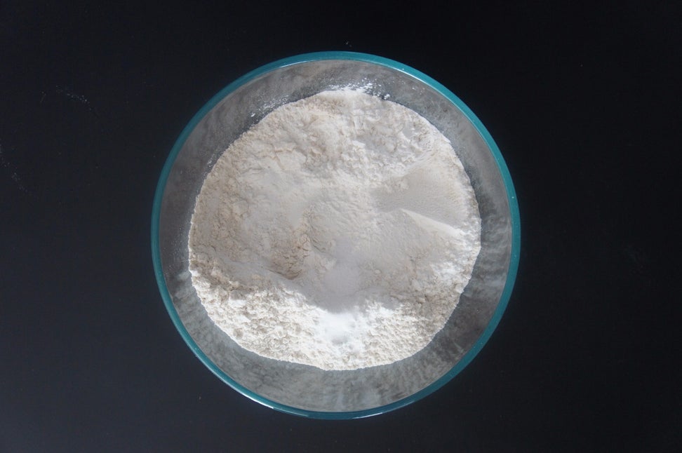 制作面皮（揉面与擀制）