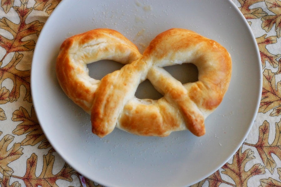 如何制作商场同款椒盐脆饼