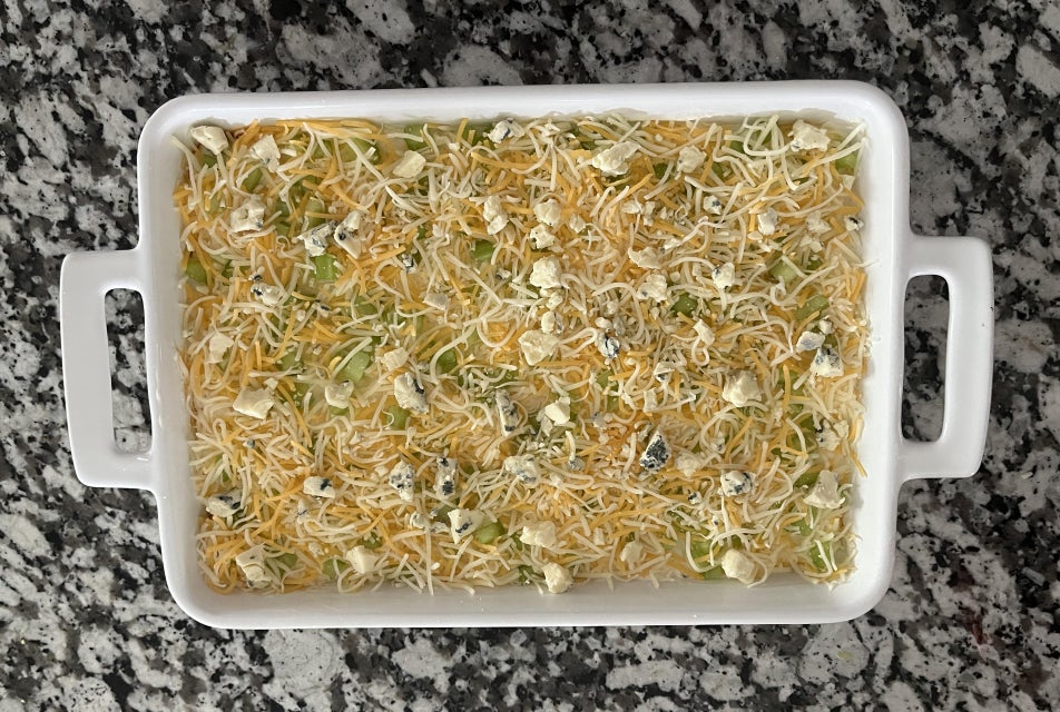 添加芹菜与奶酪