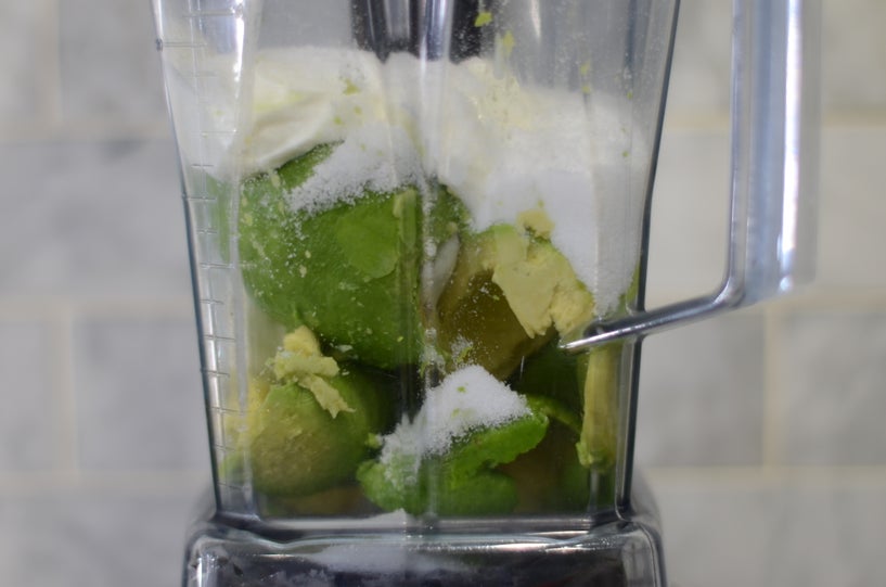 牛油果冷冻酸奶棒