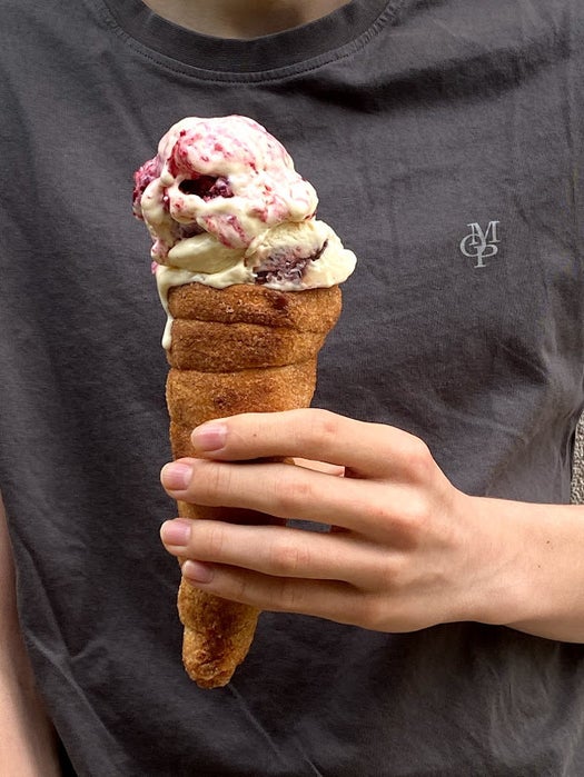 烟囱蛋筒芝士蛋糕冰淇淋