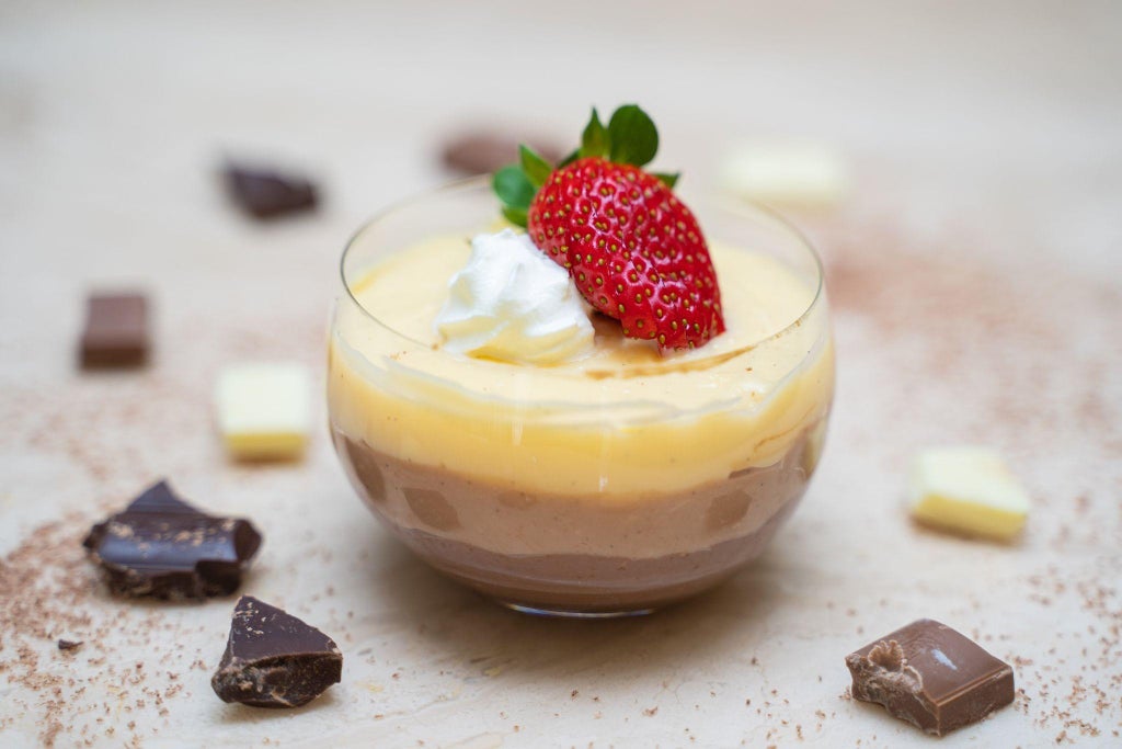 三层巧克力卡仕达酱