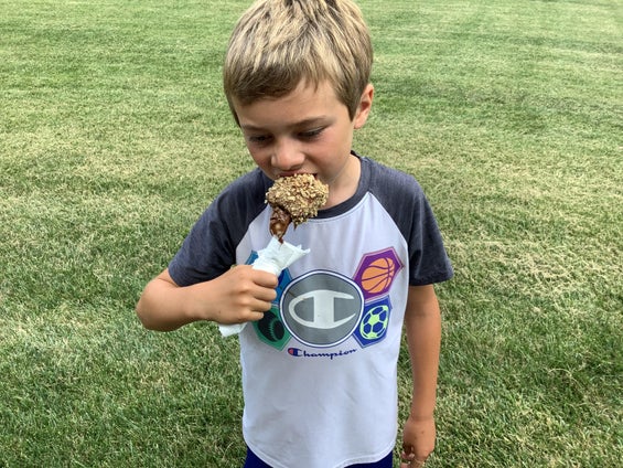 免烤粘稠棉花糖巧克力棒串