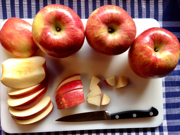 准备慢炖锅苹果