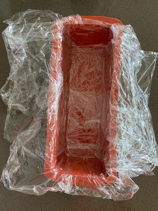 准备模具和设备