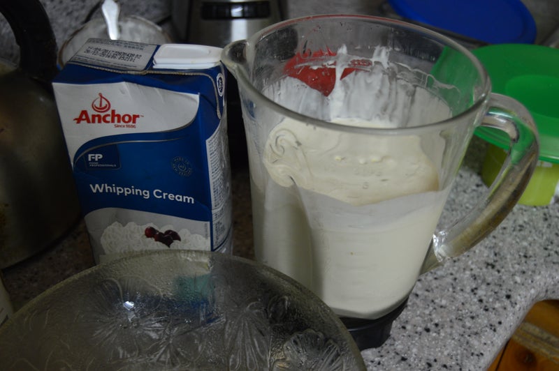 打发淡奶油/重奶油；混合材料